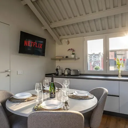 Attic Design - Duomo 15 Min - Free Wifi Apartment *